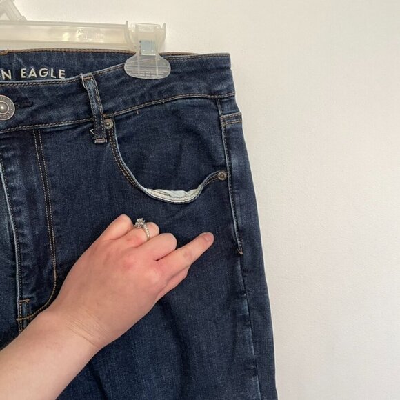 AMERICAN EAGLE Super Stretch Hi-Rise Skinny Dark Wash High Waisted Skinny Jeans - Picture 9 of 16